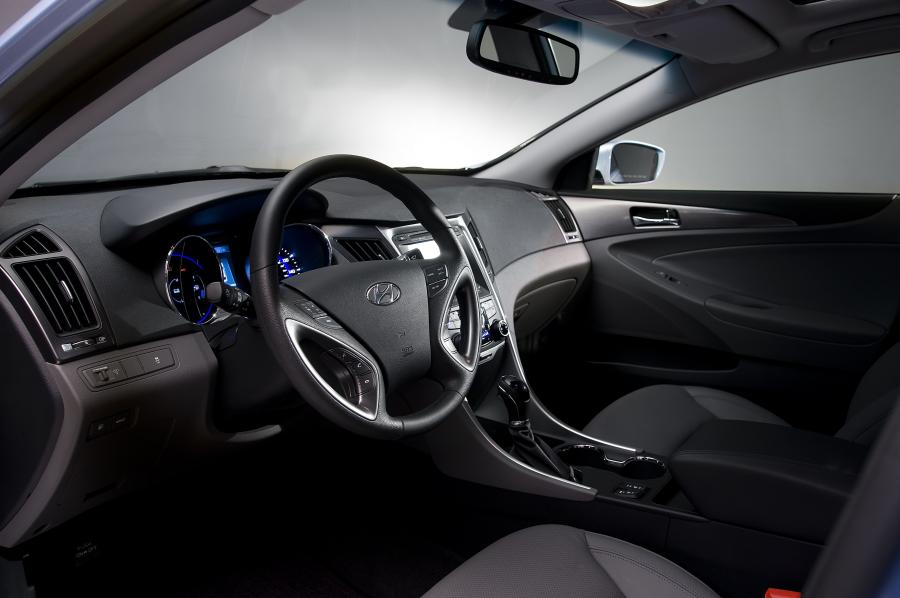  Hyundai Sonata Hybrid 2010 года  (фото 6 из 83)